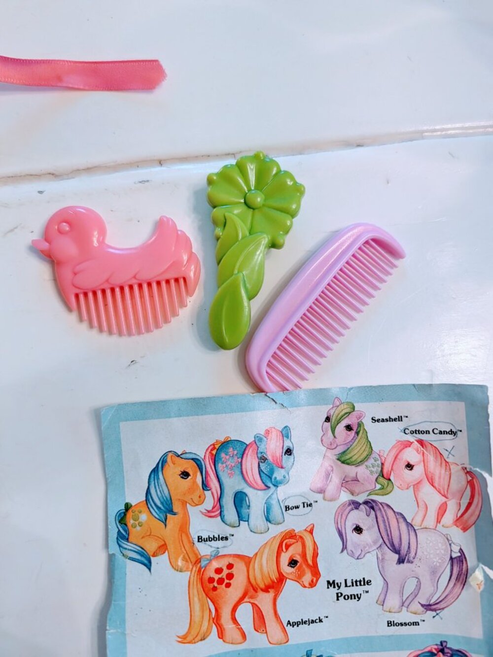 VTG Lot of 14 Hasbro My Little Pony G1 Accessories 80s Dream Castle Brush Comb - Picture 5 of 6